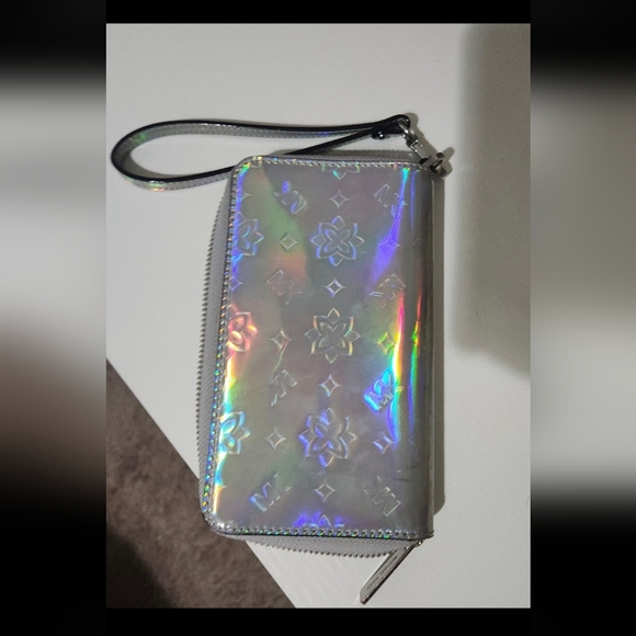 Michael kors wristlet - Picture 1 of 4